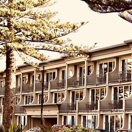 The Nautilus Hotel Napier Buitenkant foto The Surf Hotel
