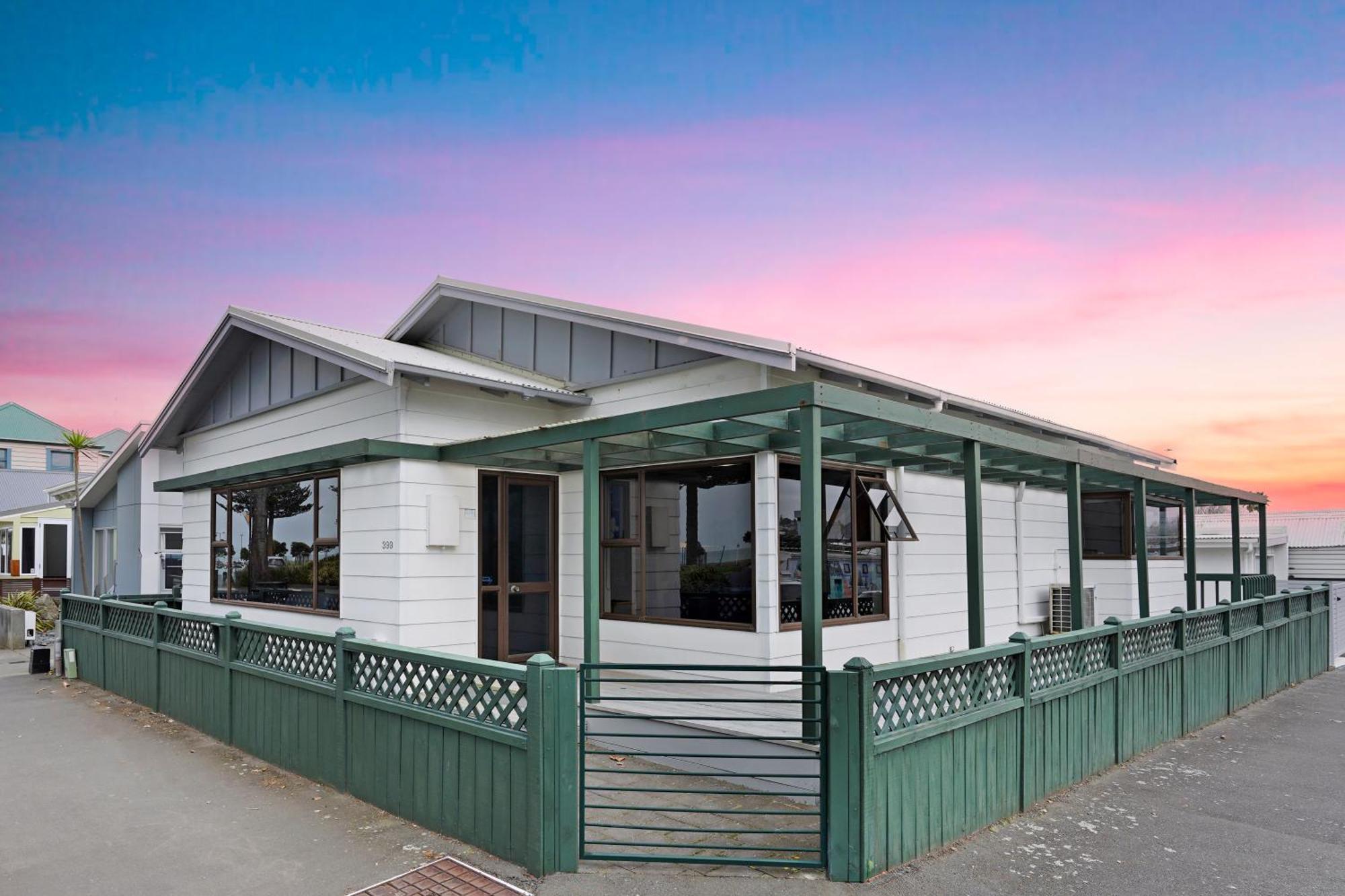 The Nautilus Hotel Napier Buitenkant foto The house at 101 Oxford Terrace, Ponsonby, where the first meeting of the Auckland Institute of Art was held in 1907