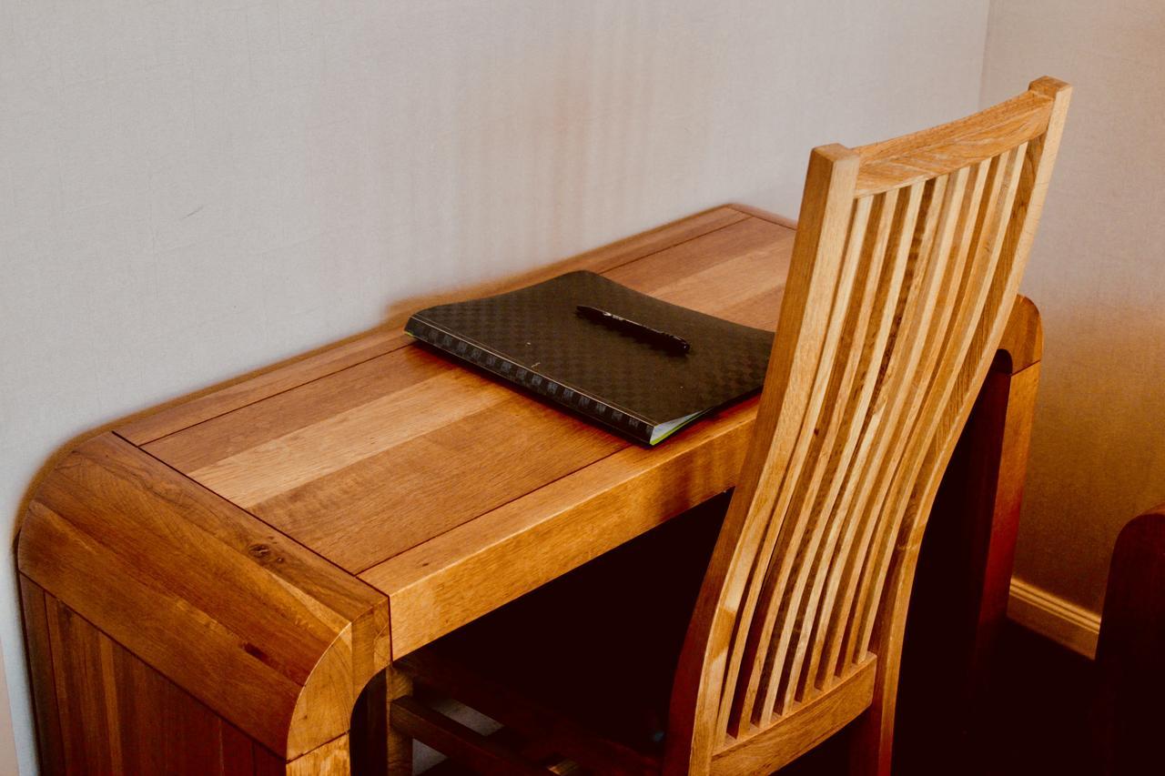 The Nautilus Hotel Napier Buitenkant foto A writing desk